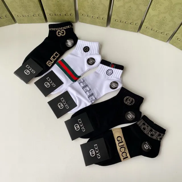 Gucci Chaussettes Noires Blanches Côtelée Manchette Patch Logo 5