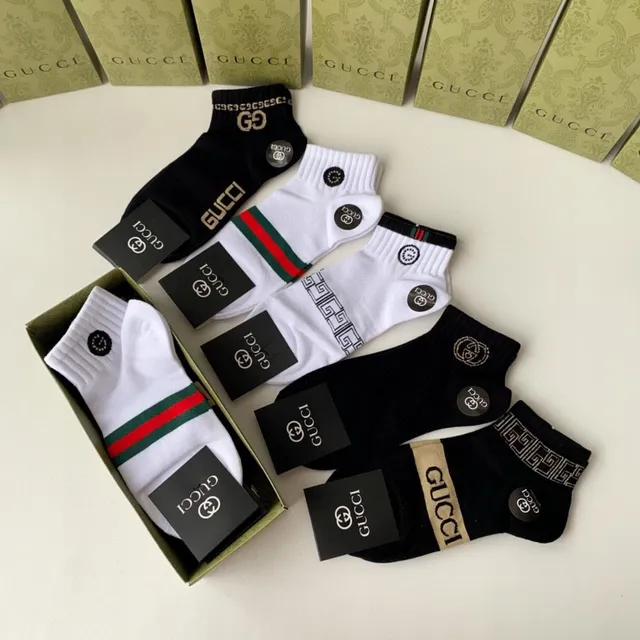 Gucci Chaussettes Noires Blanches Côtelée Manchette Patch Logo 6