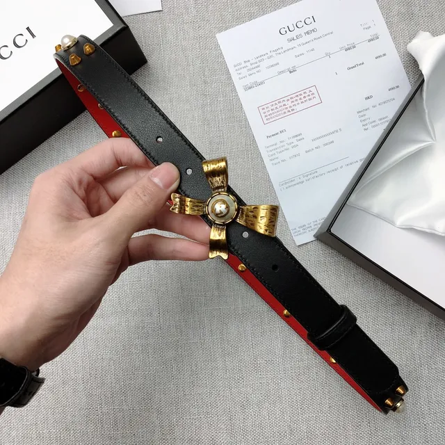 Gucci Ceinture en cuir avec nœud perlé et clous 5