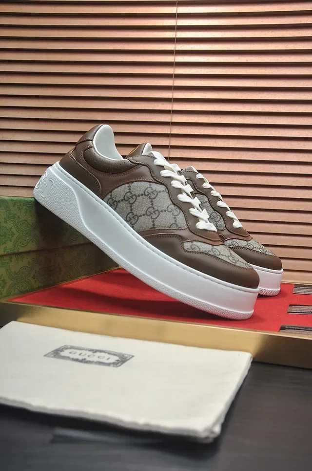 Gucci Marrom Bege GG Monograma Painéis Lona Couro Tênis Lifestyle 3