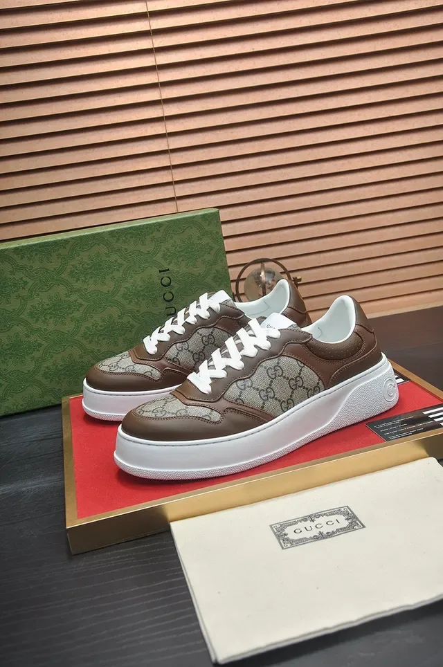 Gucci Marrom Bege GG Monograma Painéis Lona Couro Tênis Lifestyle 4