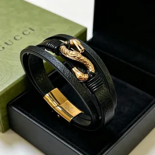 Gucci Dionysus 双蛇头黑色皮革手链