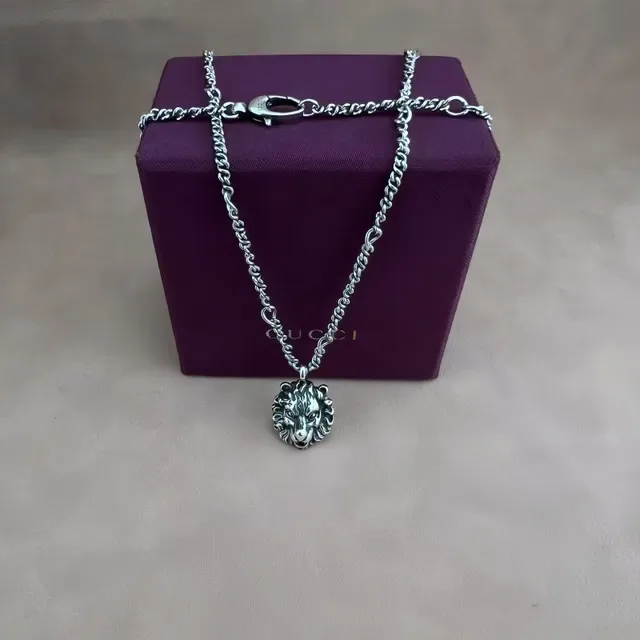 Gucci Dionysus 紫银双色金属狮头吊坠 项链 7