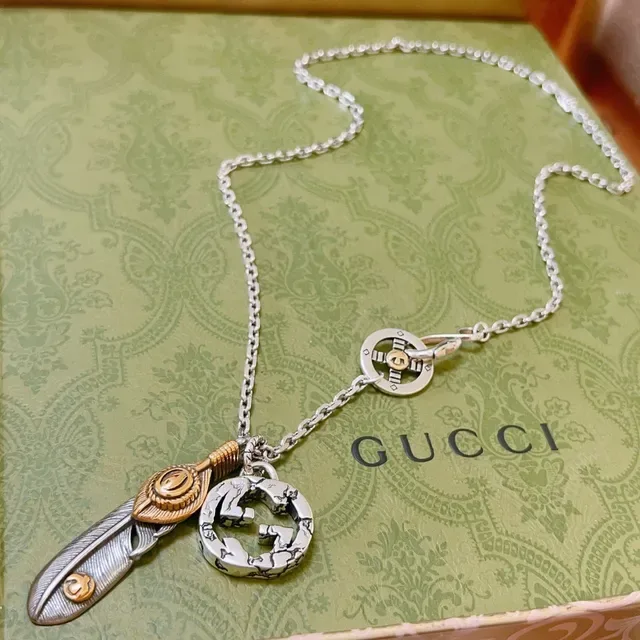 Gucci Double G Feather Pendant Silver-Tone Necklace 3