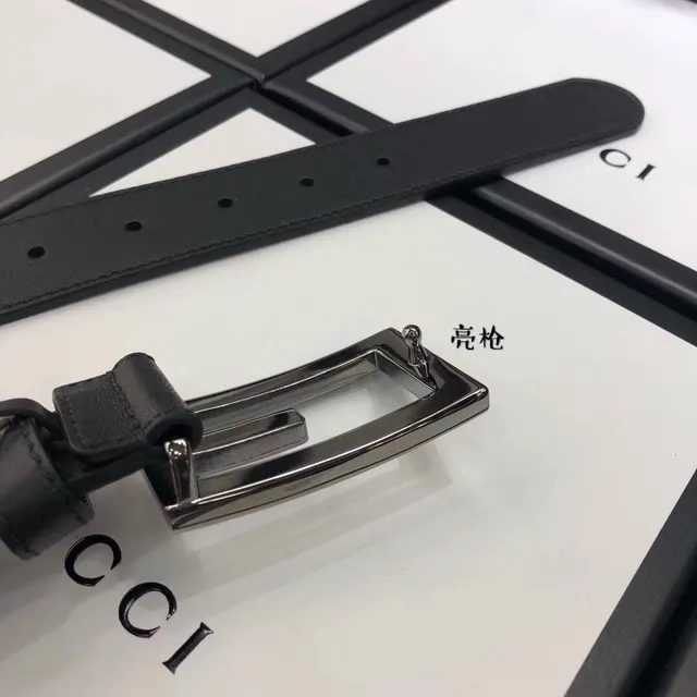 Gucci G-Buckle Ceinture en cuir noir argent interlocking finition métal poli 5
