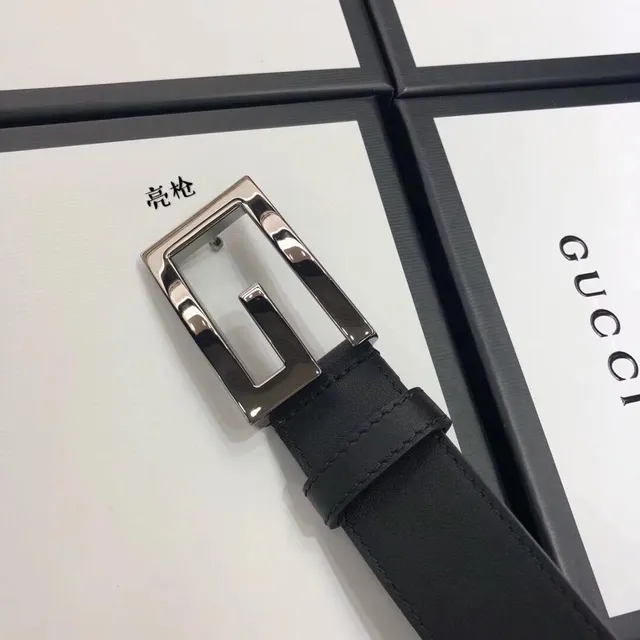 Gucci G-Buckle Ceinture en cuir noir argent interlocking finition métal poli 6