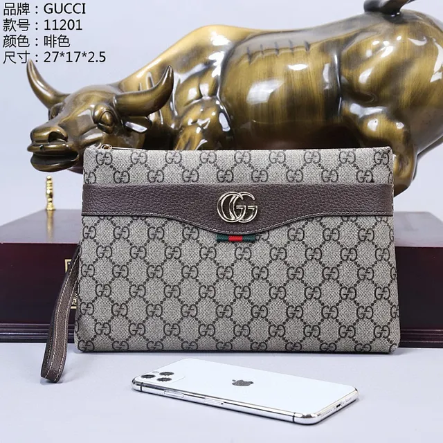 Gucci GG बेज ब्राउन मोनोग्राम कैनवास लेदर-ट्रिम्ड फ्लैप एनवेलप क्लच 2