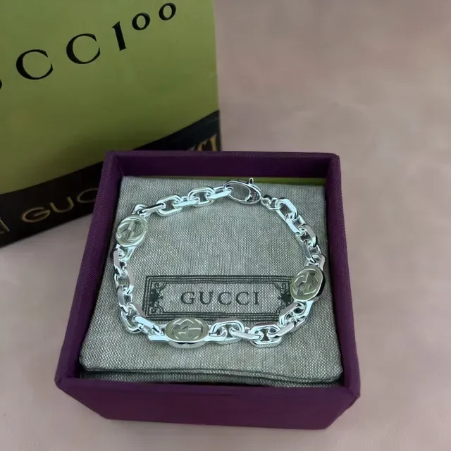 Gucci GG Chain Interlocking G Medallion Silver-Tone Necklace 5