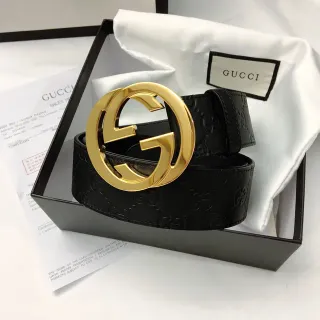 Gucci GG Marmont काला सोने का उभरा हुआ मोनोग्राम बड़ा इंटरलॉकिंग जी बकल चमड़े का बेल्ट