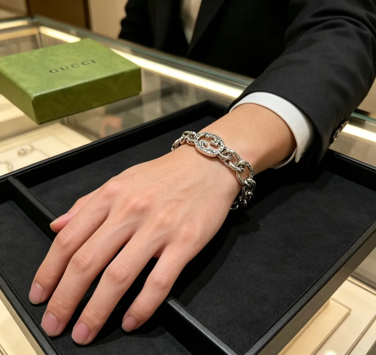 Gucci GG Marmont Pulsera Cadena Tono Plata Grabada Motivo Double-G 8