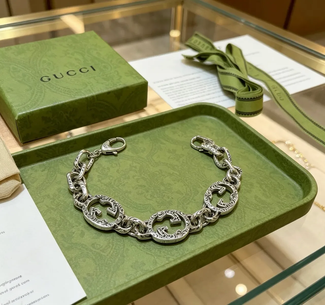Gucci GG Marmont Pulsera Cadena Tono Plata Grabada Motivo Double-G 9