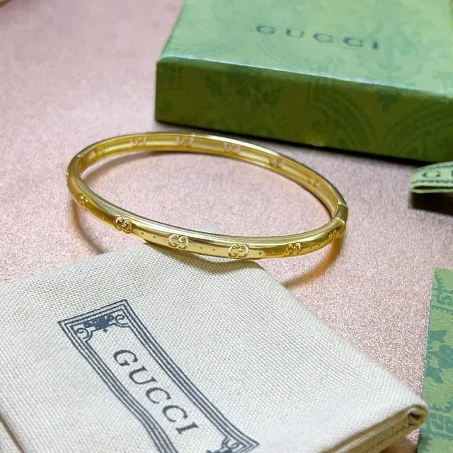 Gucci GG Marmont bracelet motif interlocking or vert 4