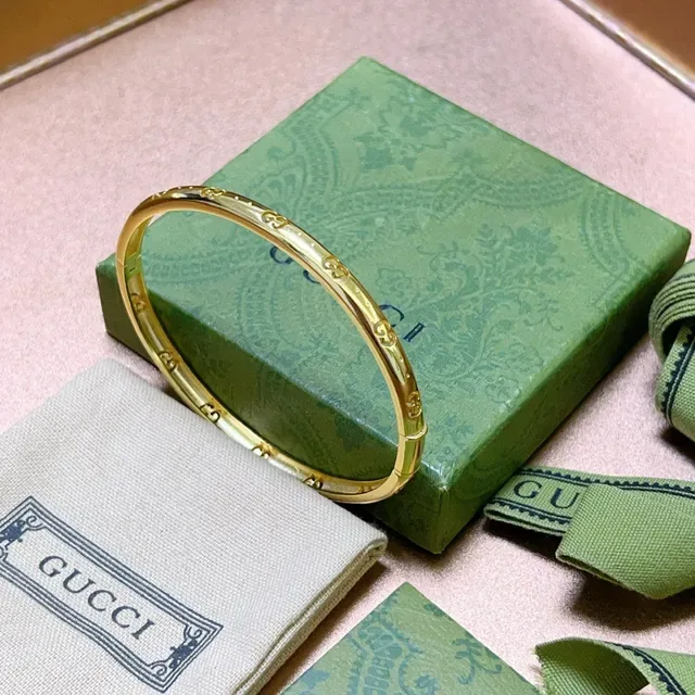 Gucci GG Marmont bracelet motif interlocking or vert 6