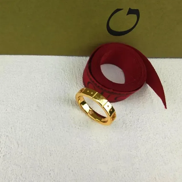 Gucci GG Marmont Gold Silver Stackable Engraved Sunburst Ring 3