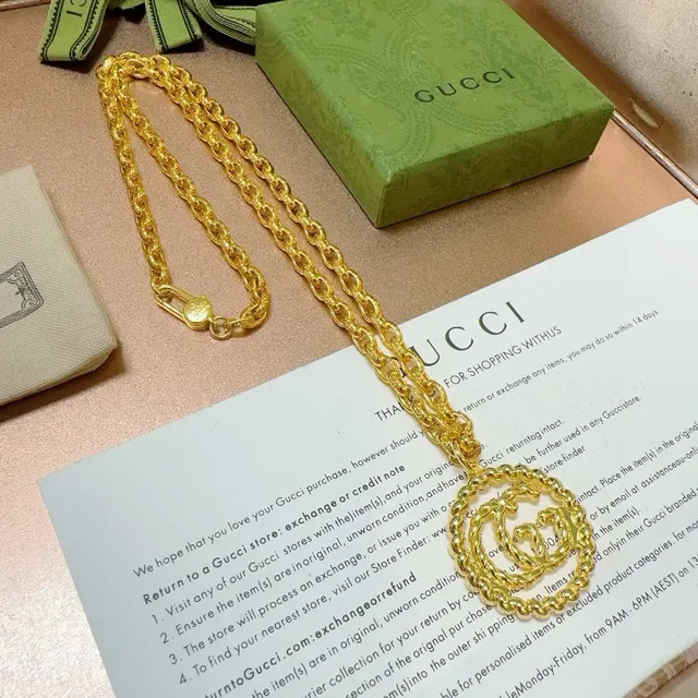Gucci GG Marmont Oro Twisted Rope-Link Chain Interlocking Double-G Pendant 3