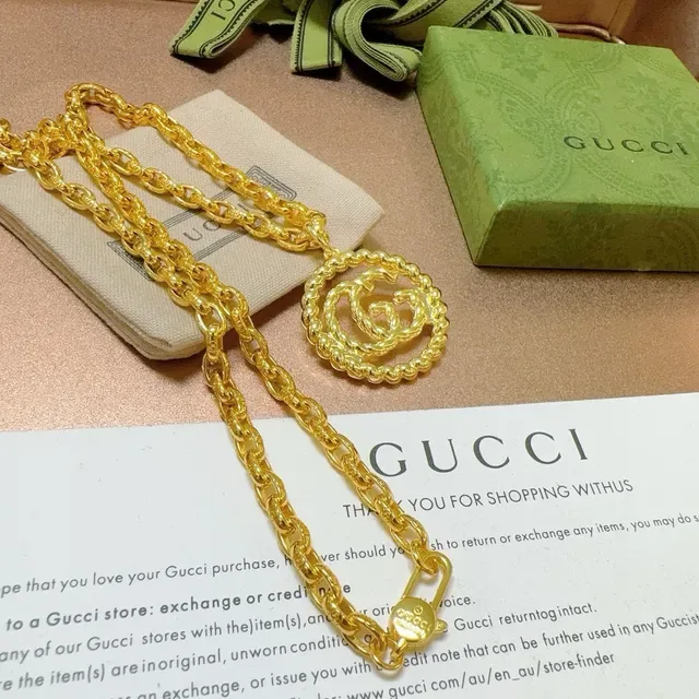 Gucci GG Marmont Oro Twisted Rope-Link Chain Interlocking Double-G Pendant 5