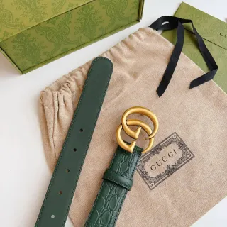 Gucci GG Marmont हरा क्रॉक-एम्बॉस्ड चमड़े का बेल्ट