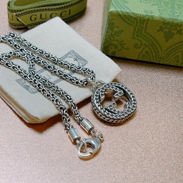 Collier Gucci GG Marmont Chaîne Tressée Interlocking G 7
