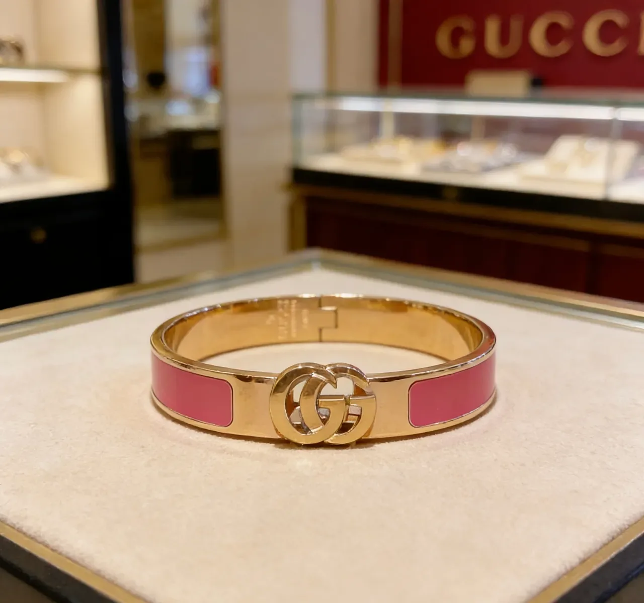 Bracelete Gucci GG Marmont Rosa Esmaltado Dourado com Bisagra 6