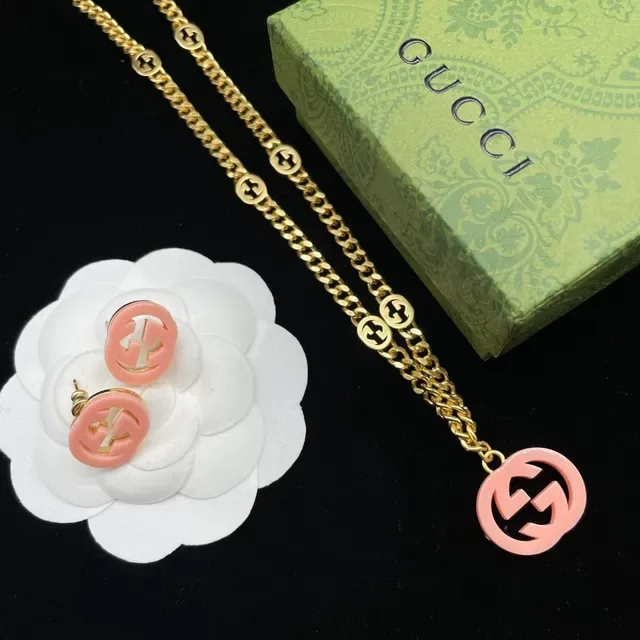 Collier Gucci GG Marmont Chaîne Curb Or Rose Émaillé Pendentif G Interlocking 5