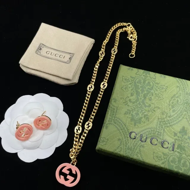 Collier Gucci GG Marmont Chaîne Curb Or Rose Émaillé Pendentif G Interlocking 6