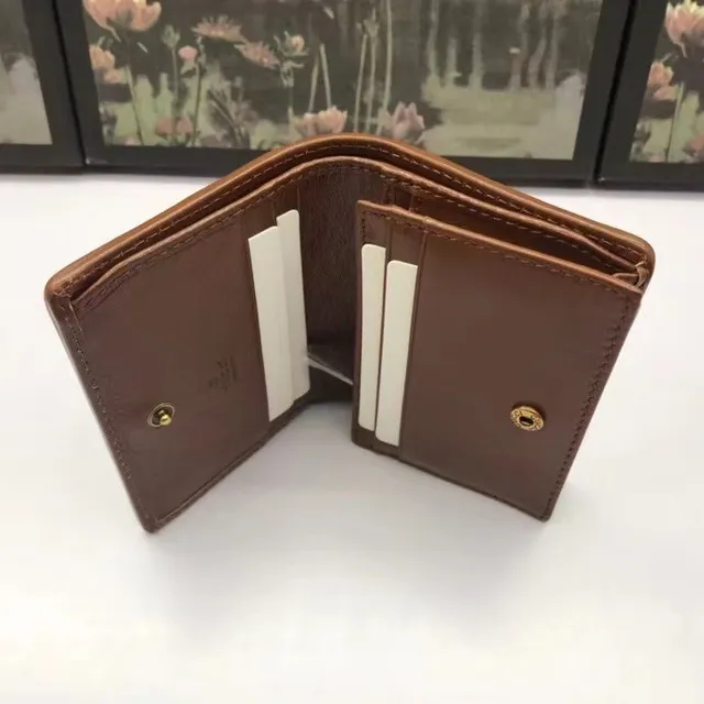 Gucci GG Marmont 棕色绗缝短钱包 7