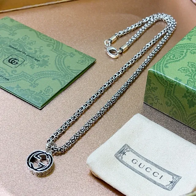 Gucci GG Marmont রূপালি কালো বাইজেন্টাইন-লিংক চেইন ইন্টারলকিং ডাবল জি পেন্ড্যান্ট নেকলেস 3