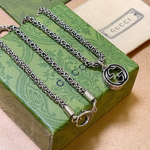 Gucci GG Marmont রূপালি কালো বাইজেন্টাইন-লিংক চেইন ইন্টারলকিং ডাবল জি পেন্ড্যান্ট নেকলেস 9