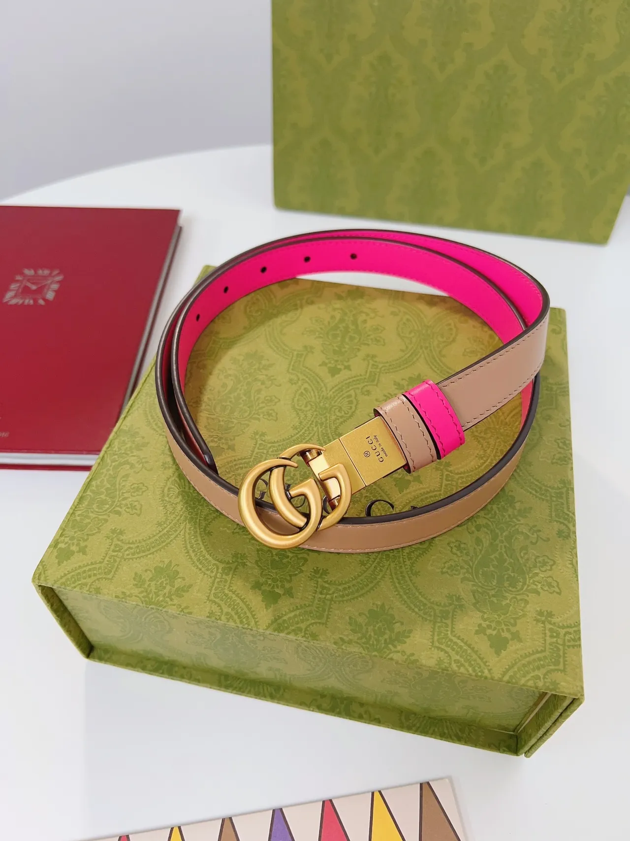 Gucci GG Marmont حزام جلدي ثنائي اللونين وردي وبيج 2
