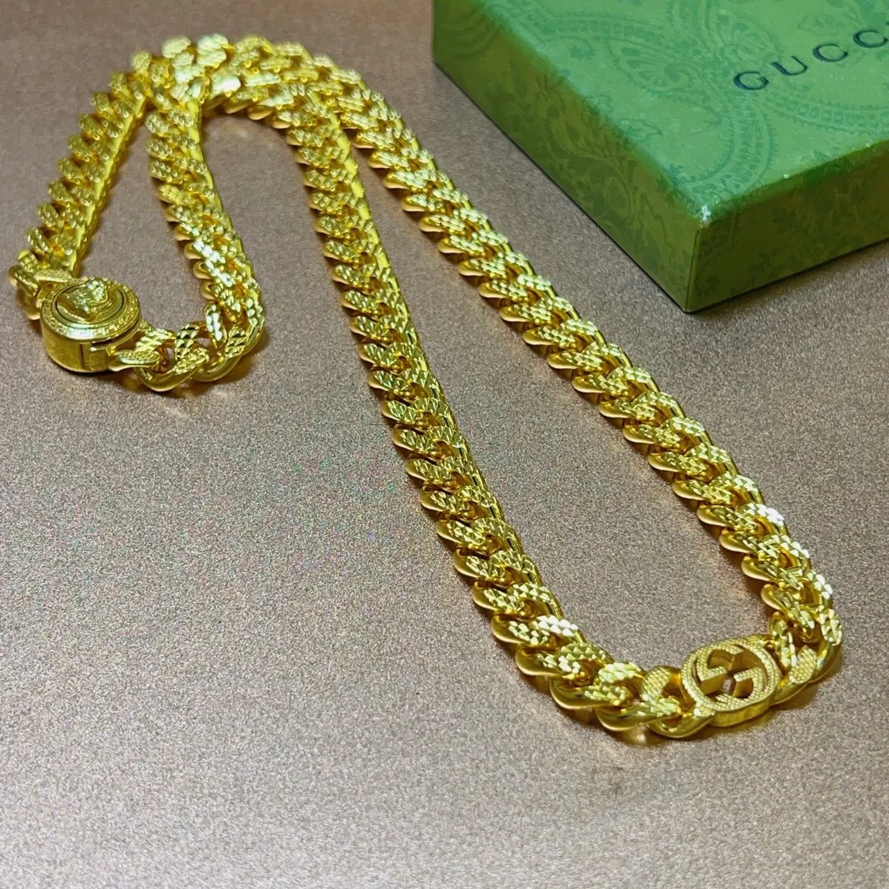 গুচ্ছি সোনা Curb-Link Chain Faceted Polished Links হার 3