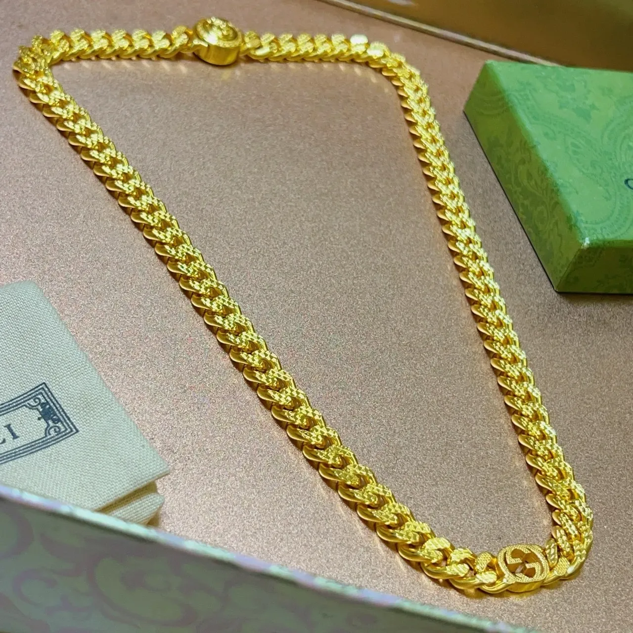 গুচ্ছি সোনা Curb-Link Chain Faceted Polished Links হার 4