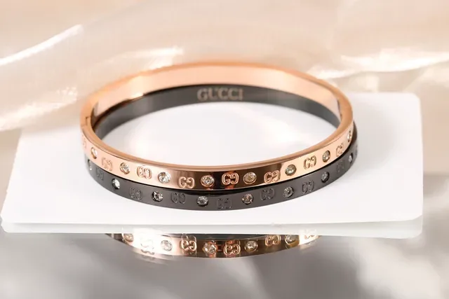 Gucci Gold Silver Interlocking GG Logo Pave Crystal Accents Bracelet 4