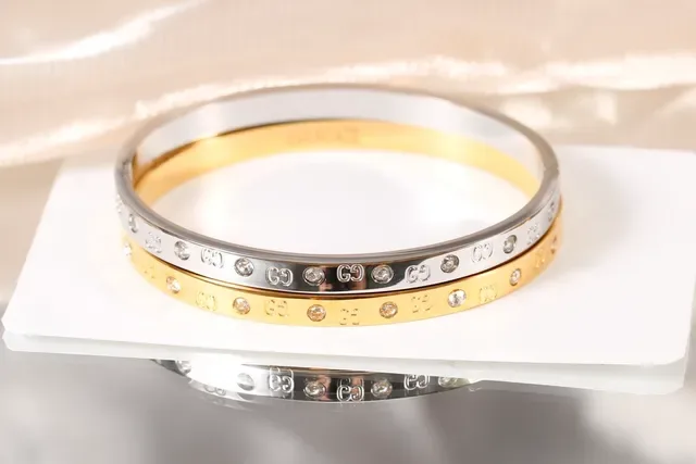 Gucci Gold Silver Interlocking GG Logo Pave Crystal Accents Bracelet 5
