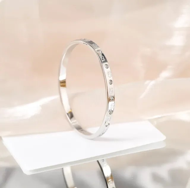 Gucci Gold Silver Interlocking GG Logo Pave Crystal Accents Bracelet 7