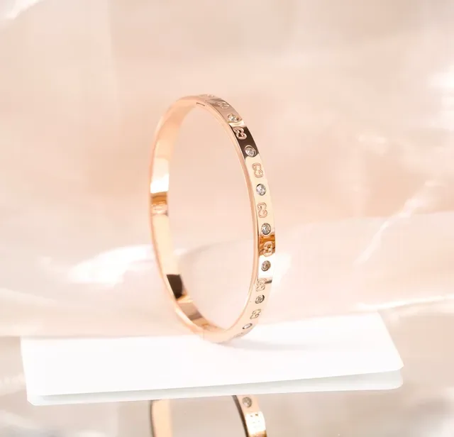 Gucci Gold Silver Interlocking GG Logo Pave Crystal Accents Bracelet 8