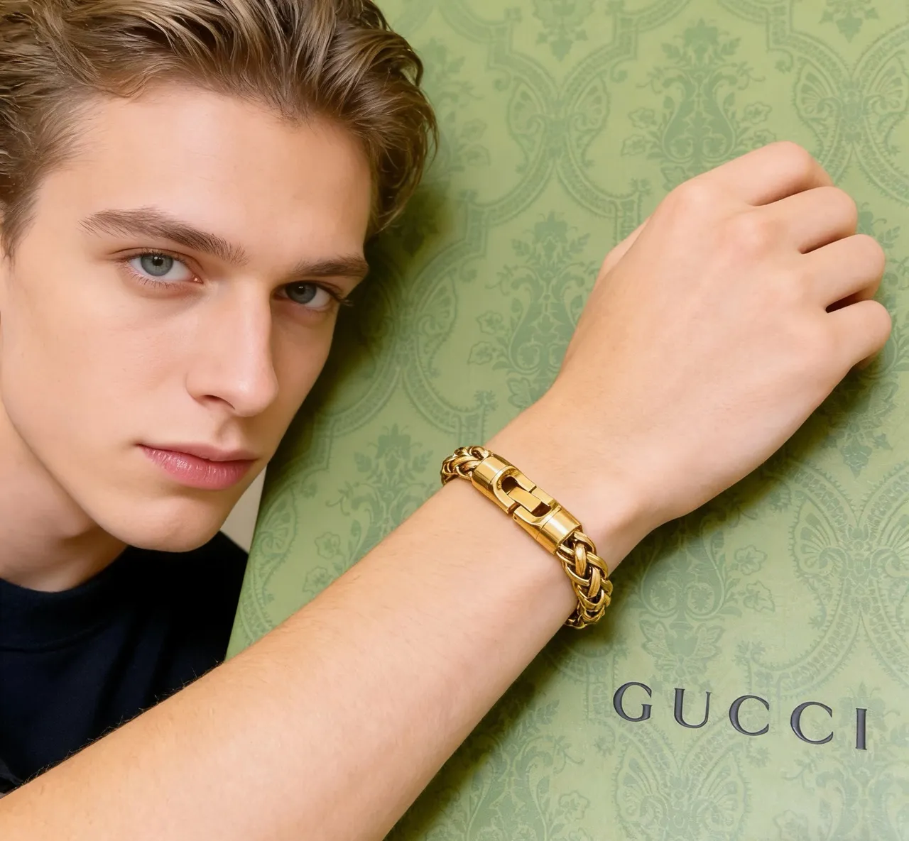 سوار Gucci ذهبي اللون سلاسل كيرب لينك مع إغلاق مغناطيسي 5