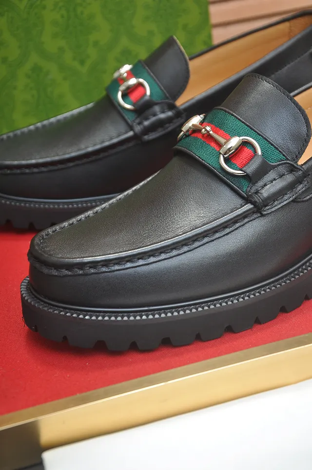 Gucci Horsebit 1955 لوفر جلد أسود وأخضر مع حزام 2