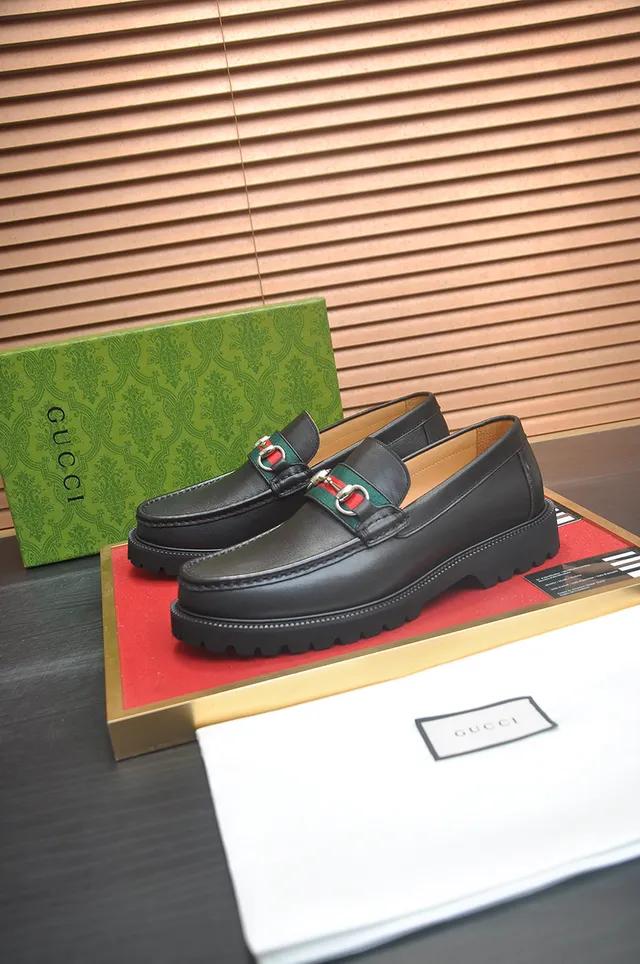 Gucci Horsebit 1955 لوفر جلد أسود وأخضر مع حزام 4