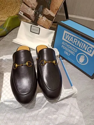 Gucci Horsebit 1955 黑色皮革金 Horsebit 穆勒乐福鞋 5