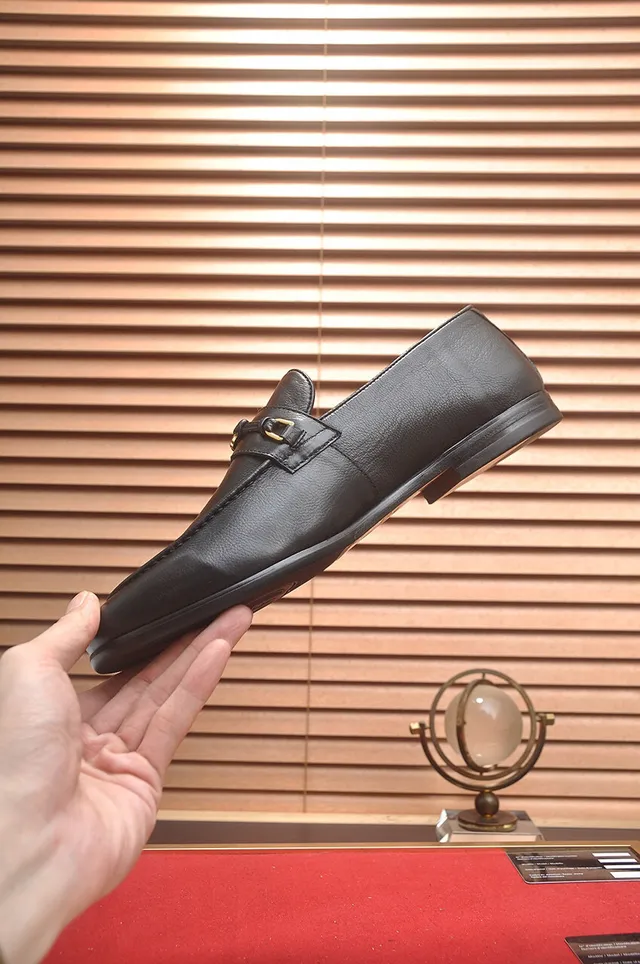 Gucci Horsebit 1955 黑色粒面皮革乐福鞋 5