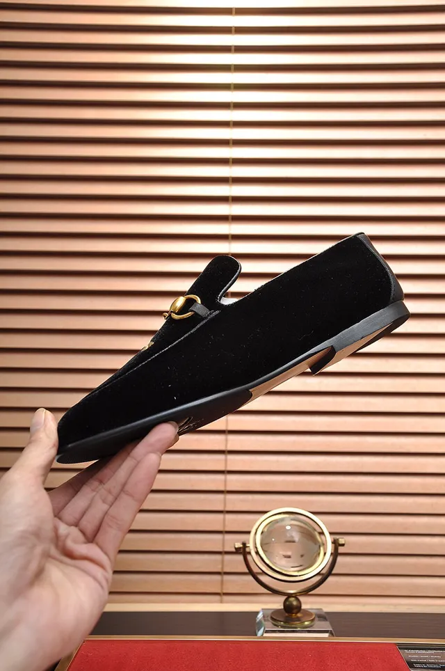 Gucci Horsebit 1955 কালো ভেলভেট এমব্রয়ডার্ড মধুমক্ষি লুফার 6