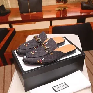 Gucci Horsebit 1955 刺绣人物乐福鞋