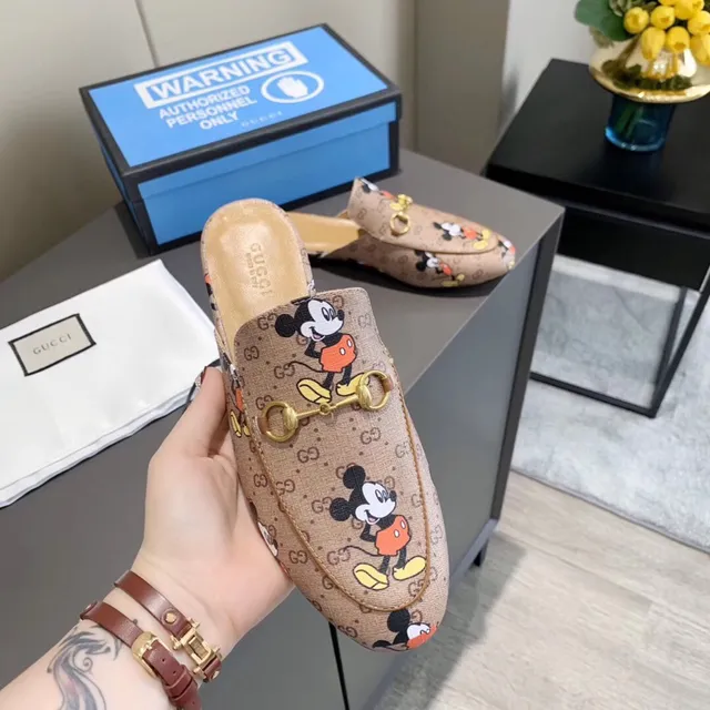Gucci Horsebit 1955 Mickey Mouse impression loafers 4