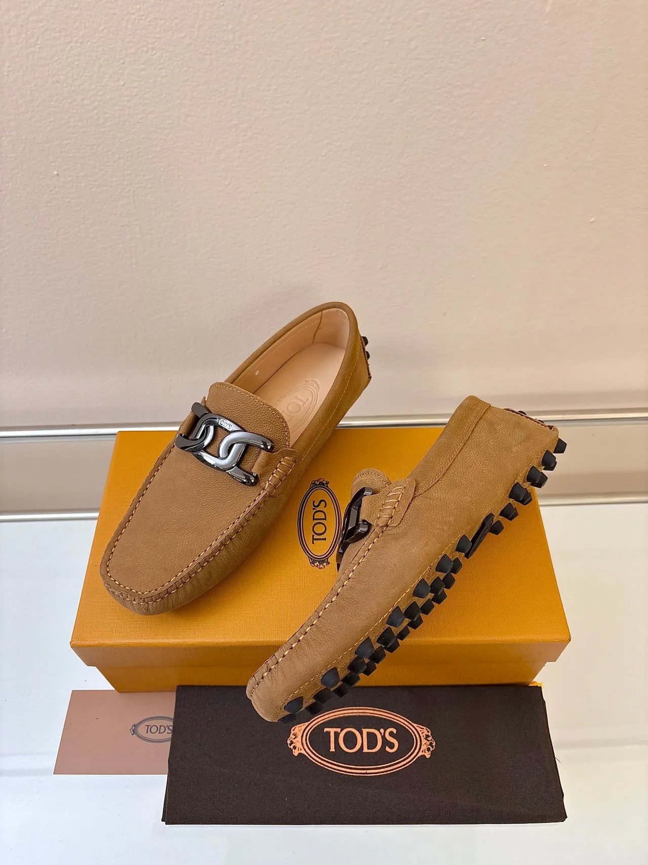 Gucci Horsebit 1955 Tan Pebbled Leather Loafers 2