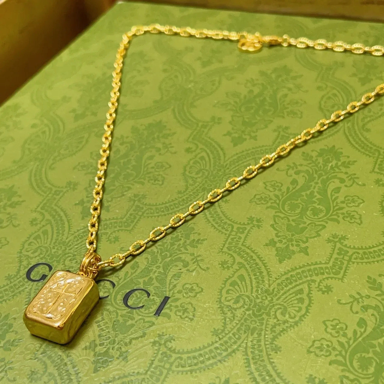 Gucci Icon Gold Chain Rectangular Bar Pendant Necklace 9