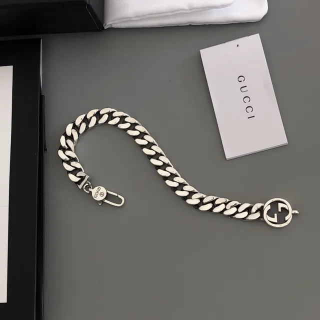 Gucci Interlocking G Curb-Link Silver-Tone Bracelet 3