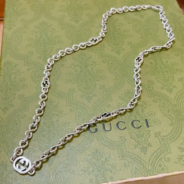 Gucci Interlocking G Twisted-Link Silver Necklace 3