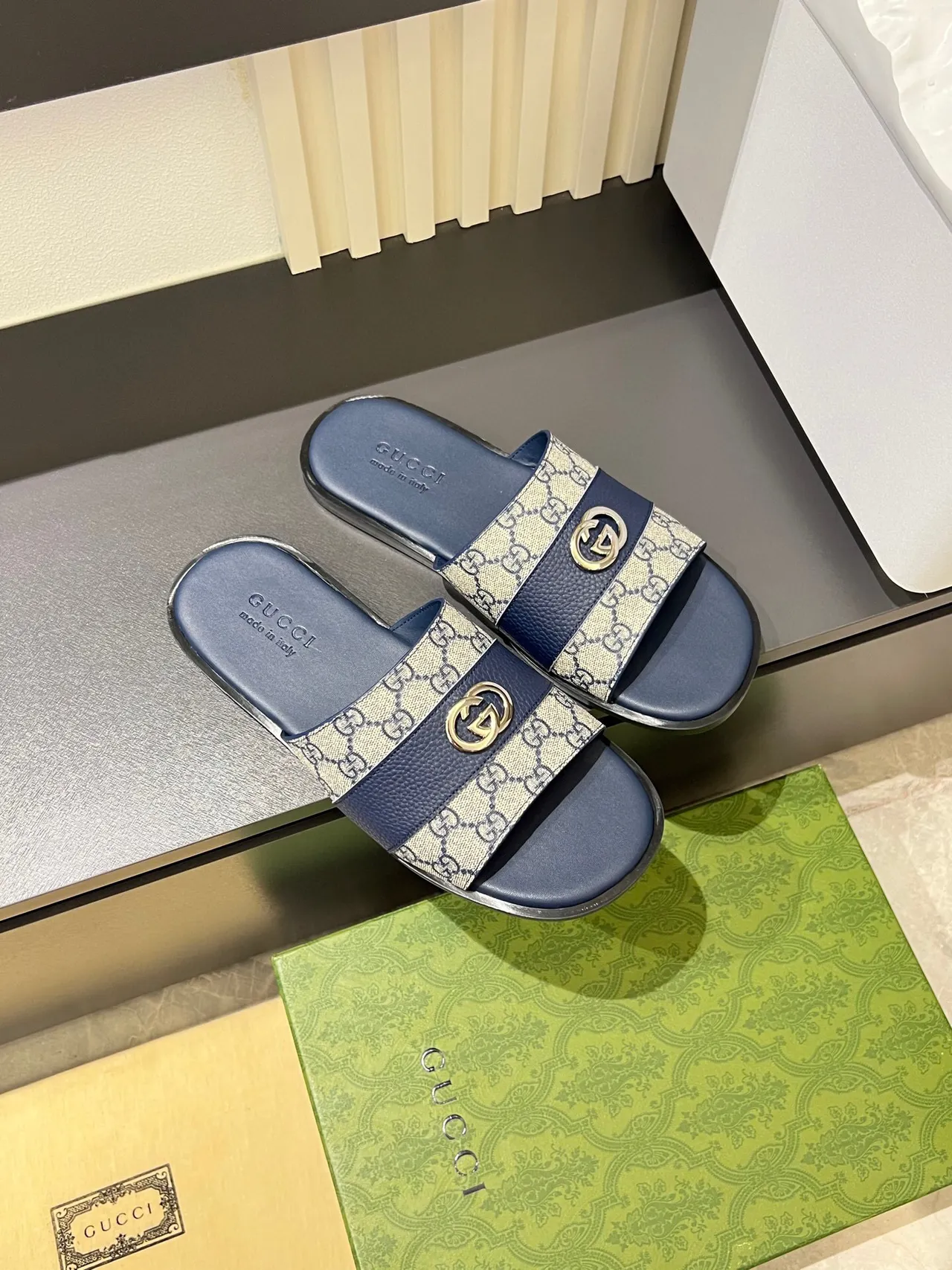 Gucci 海军蓝 米色 GG Monogram Canvas Leather Trim Slippers 5