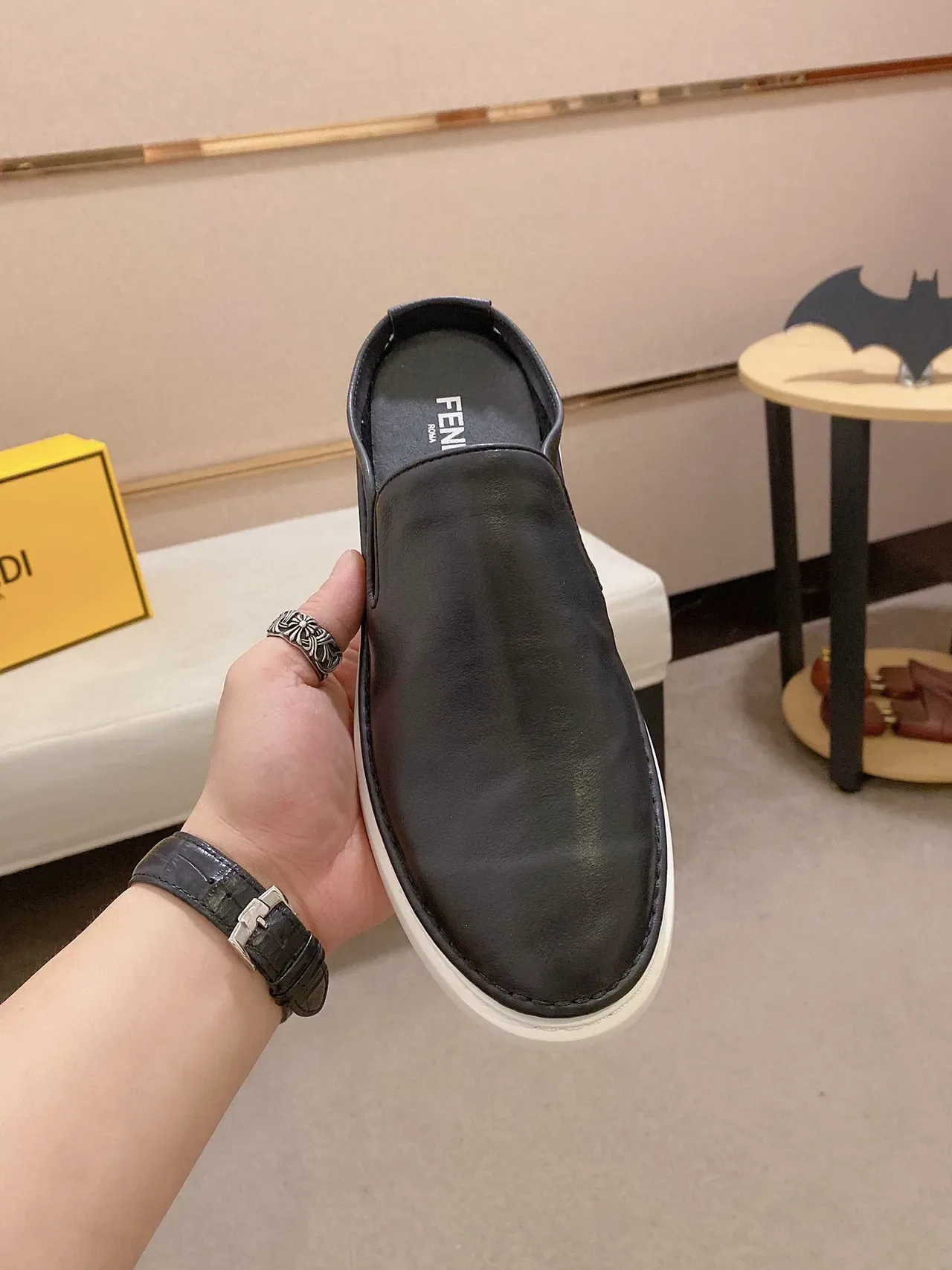 Gucci Princetown mocasines de cuero negro con detalle web 9