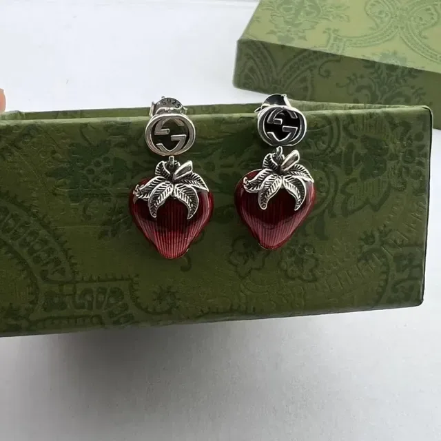 Collier Gucci Pendentifs Émail Fraise Rouge Argent Interlocking G Logo Chaîne 3